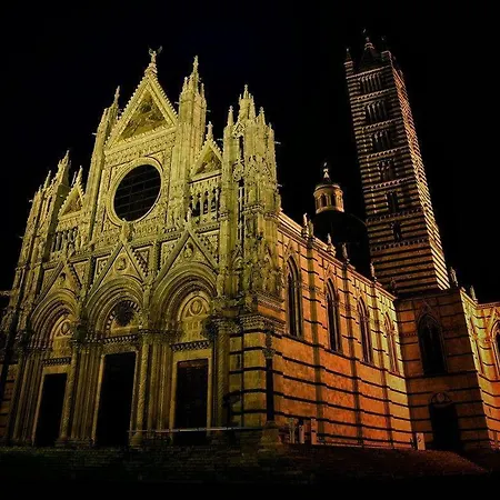 A Due Passi Da Piazza Del Campo Апартаменты Сиена